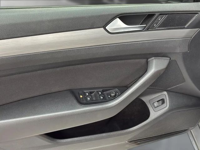 Volkswagen Passat 1.5 TSI DSG Variant