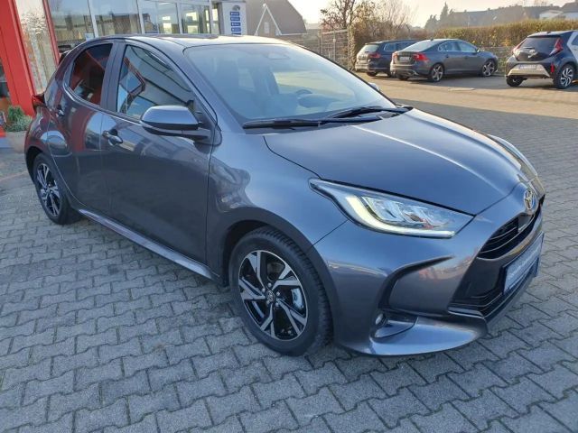 Toyota Yaris Hatchback Hybride VVT-i