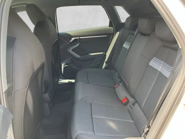 Audi A3 30 TFSI Sedan