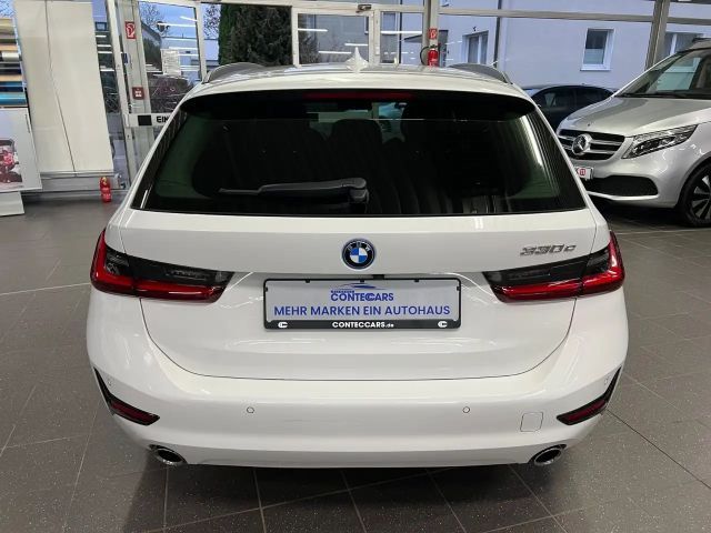 BMW 330 330e Touring
