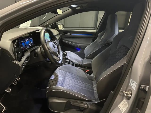 Volkswagen Golf 1.5 TSI R-Line Style