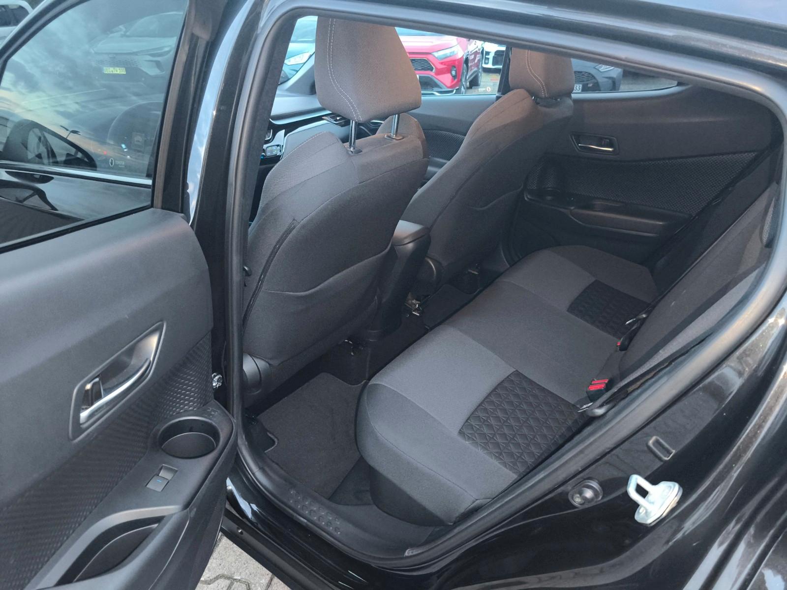 Toyota C-HR Hybride Team D