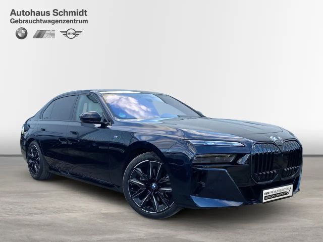 BMW 740 740d M-Sport Sedan xDrive