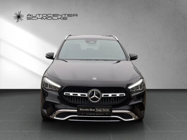 Mercedes-Benz GLA 180 Progressive