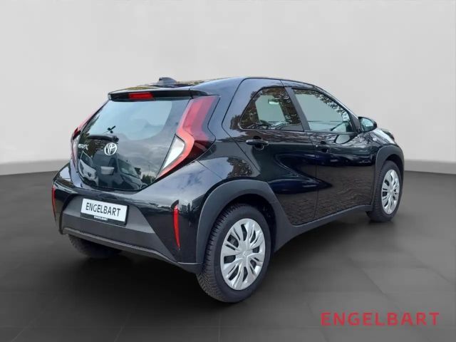 Toyota Aygo X Hatchback Play X-play