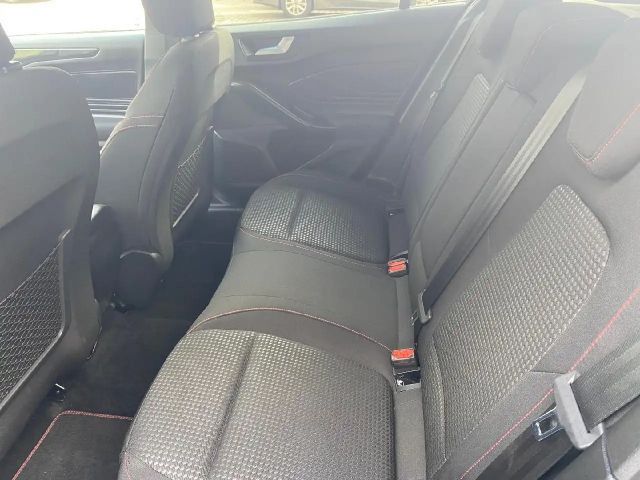 Ford Focus ST Line Wagon