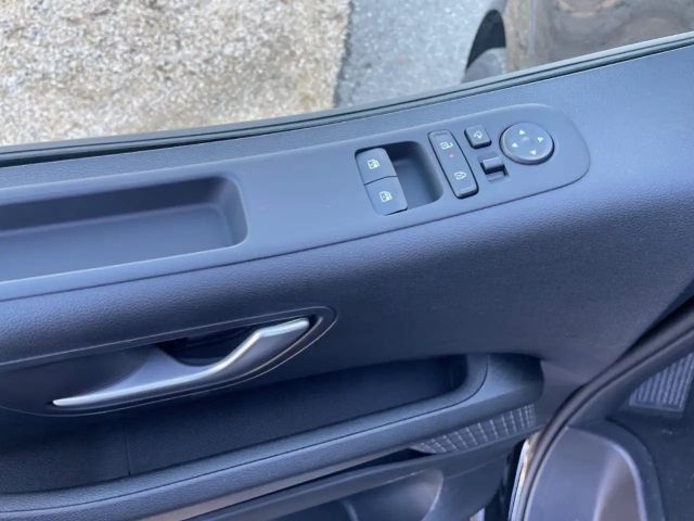 Hyundai Staria Trend