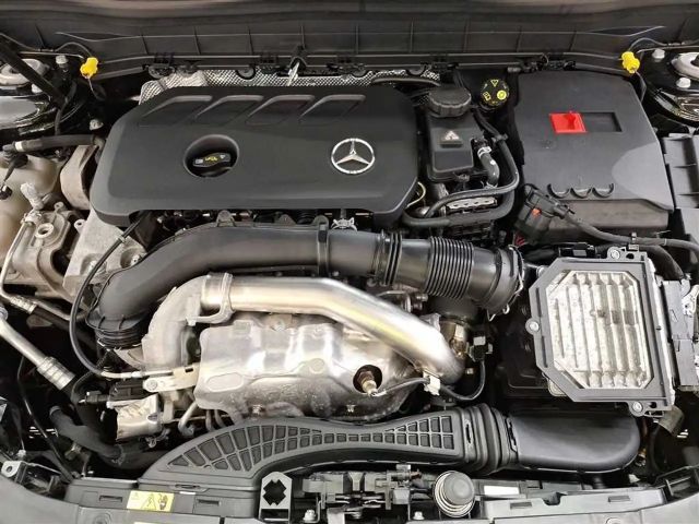 Mercedes-Benz GLB 220 4MATIC AMG Line