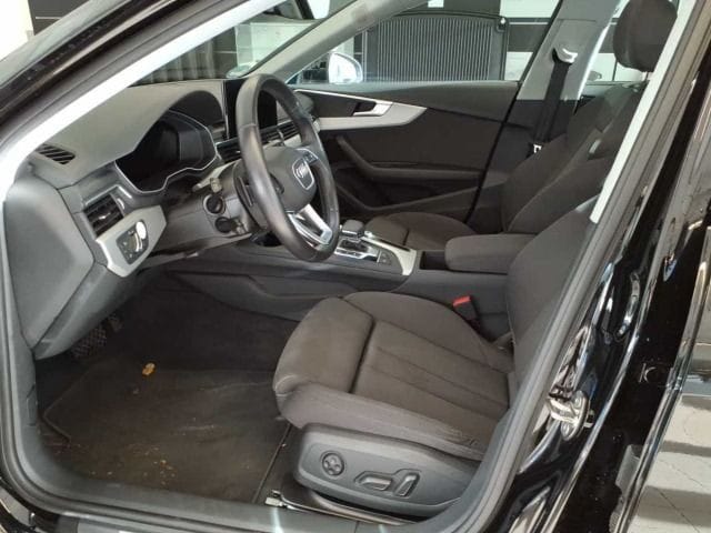 Audi A4 40 TFSI Avant S-Tronic