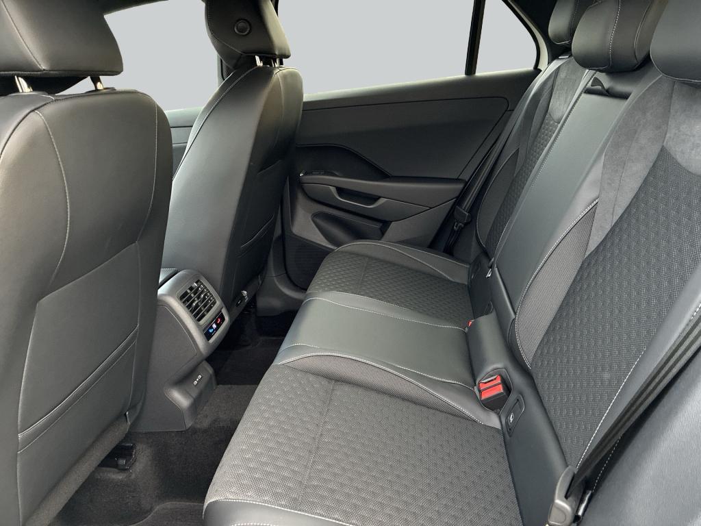 Volkswagen T-Roc 1.5 eTSI DSG IQ.Drive R-Line