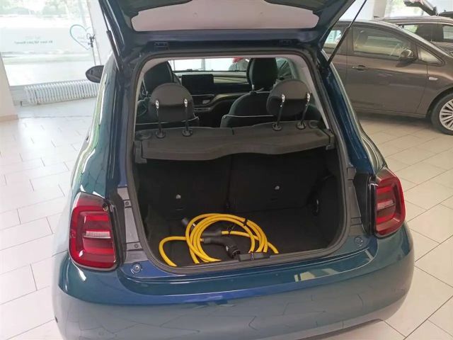 Fiat 500e Neue 500 Rückfahrkamera CarPlay Sitzheizung PDC