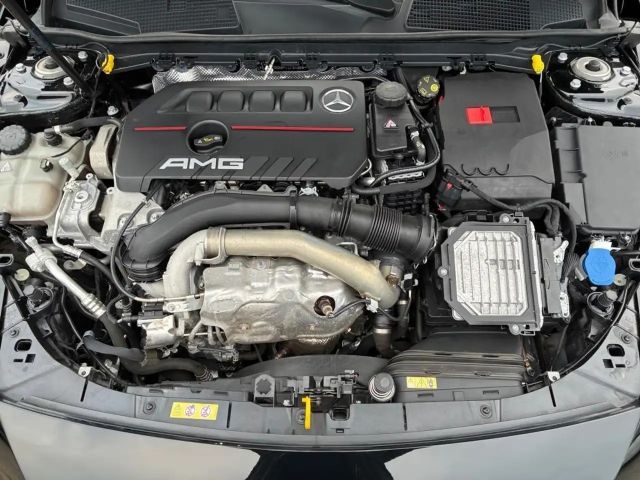 Mercedes-Benz A 35 AMG 4MATIC AMG Line