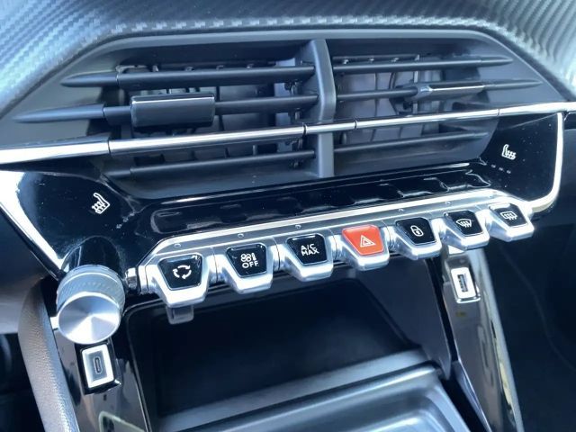 Peugeot E-2008 Allure Pack