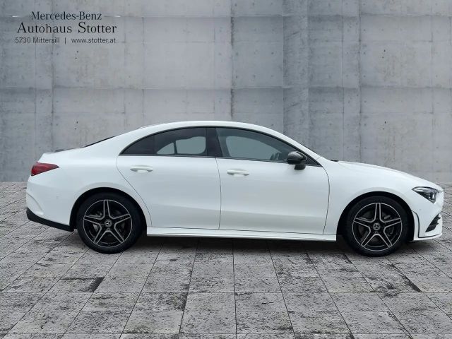 Mercedes-Benz CLA 200 AMG Line Coupé