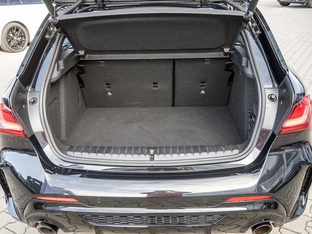 BMW 135 Sedan xDrive