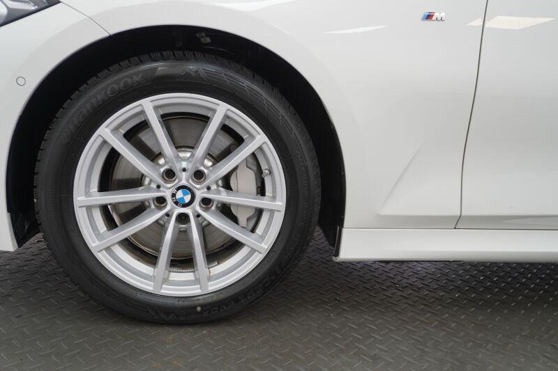 BMW 330 330i Sedan xDrive