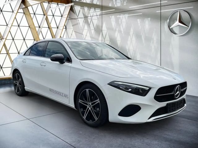 Mercedes-Benz A 180 Progressive