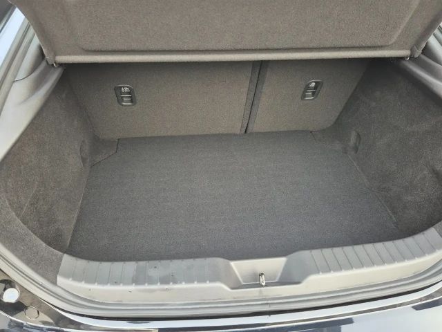 Mazda 3 2.5LG140PS 6MT 2WD Centre-Line