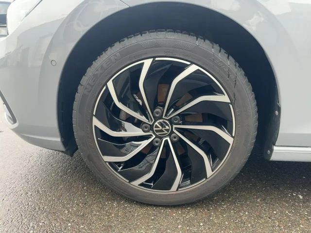 Volkswagen Golf 1.5 TSI Golf VIII Move