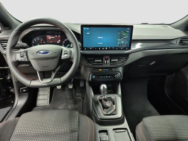 Ford Focus ST Line Wagon