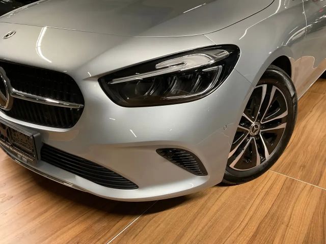 Mercedes-Benz B 200 B 200 d Progressive