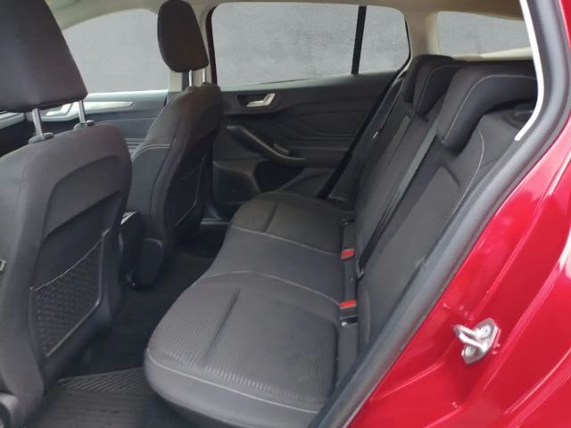 Ford Focus Titanium Wagon