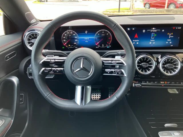 Mercedes-Benz CLA 200 AMG Line CLA 200 d Coupé