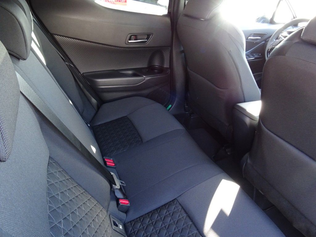 Toyota C-HR 5-deurs Plus