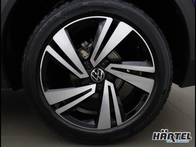 Volkswagen T-Roc T-ROC R-LINE 1.5 TSI DSG (+ACC-RADAR+NAVI)