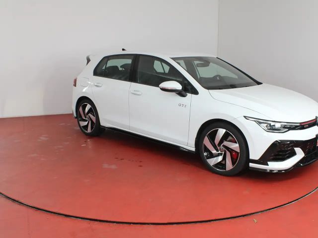 Volkswagen Golf 2.0 TSI DSG GTI