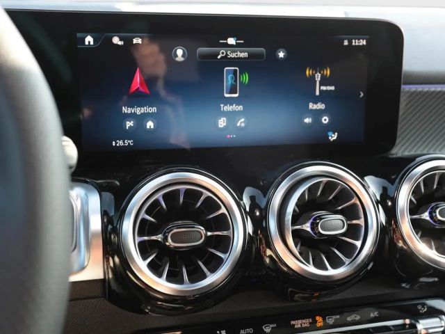 Mercedes-Benz GLB 200 AMG Line