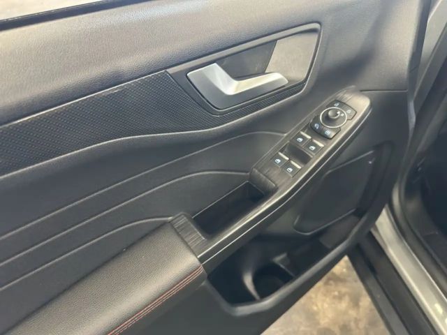 Ford Kuga Plug in Hybrid ST Line X