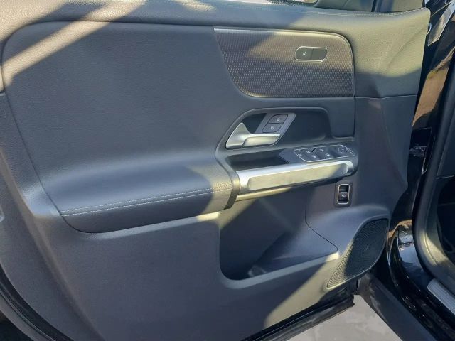 Mercedes-Benz EQB 250