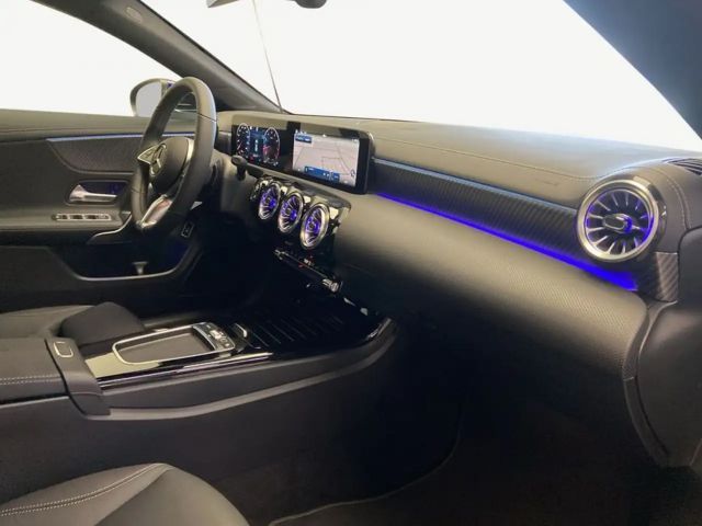 Mercedes-Benz CLA 180 CLA