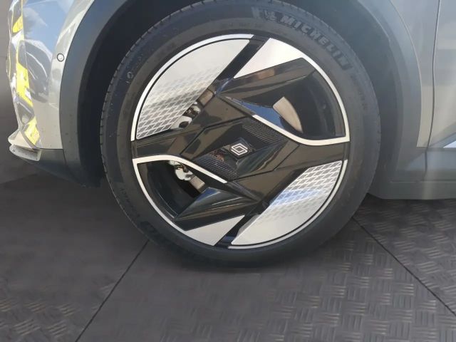 Renault Scenic E-Tech Iconic