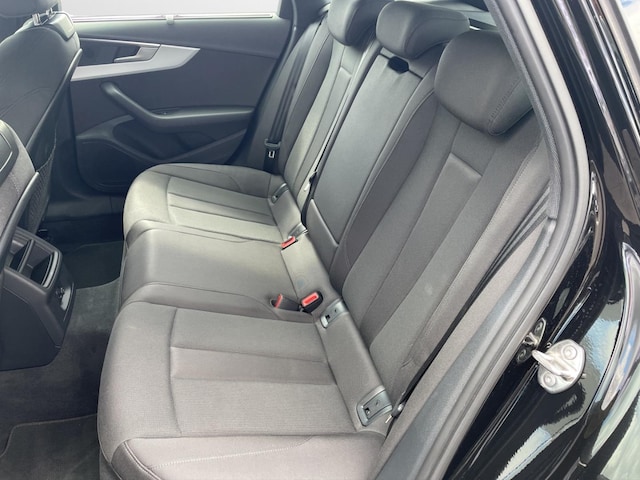 Audi A4 40 TFSI Avant S-Line S-Tronic