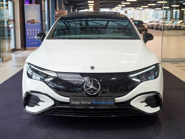 Mercedes-Benz EQE 350 4MATIC AMG Line Sedan