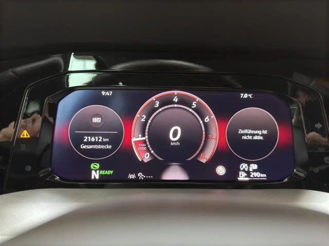 Volkswagen Golf Life