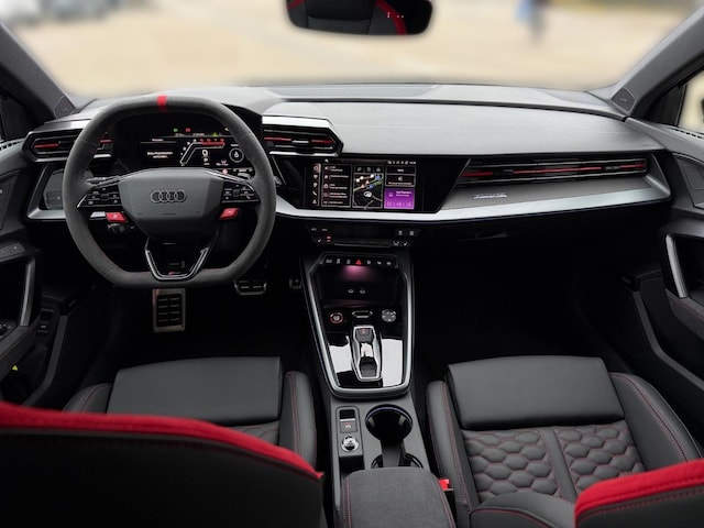 Audi RS3 Quattro S-Tronic Sedan