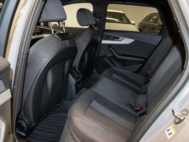 Audi A4 40 TFSI S-Line