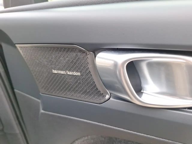 Volvo XC40 Dark Plus Recharge