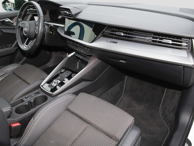 Audi A3 35 TFSI S-Line S-Tronic Sedan