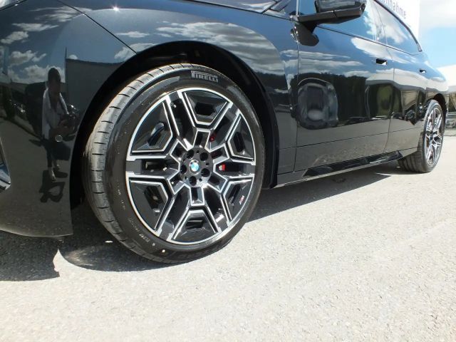 BMW iX xDrive45