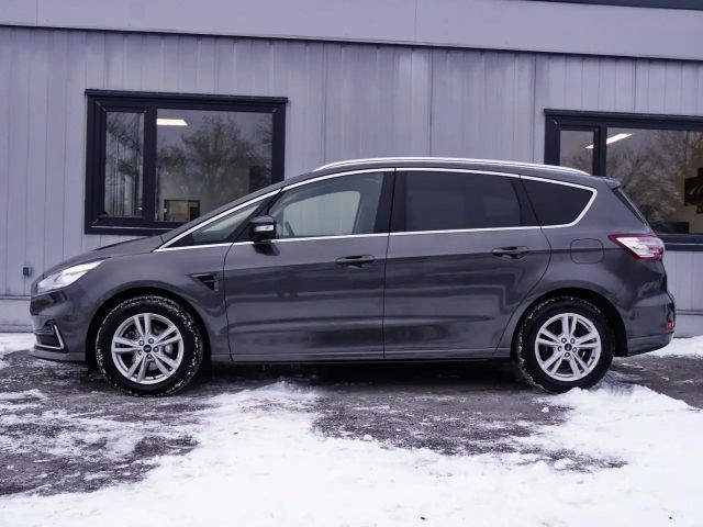 Ford S-Max Titanium