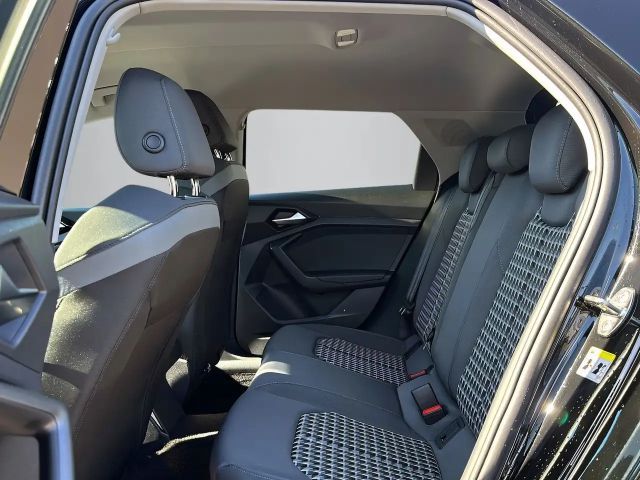 Audi A1 advanced AUDI CONNECT NAVI+SHZ+GJR+