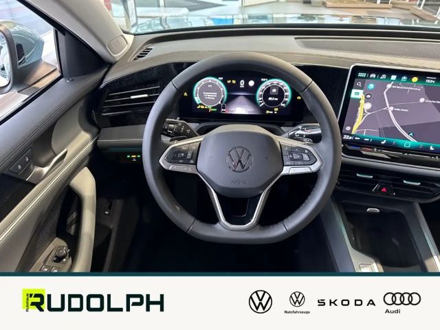 Volkswagen Passat 1.5 eTSI Business DSG