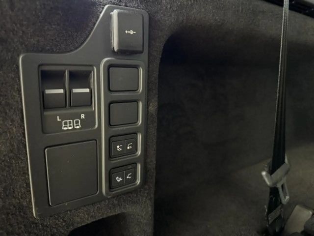 Land Rover Discovery AWD SE