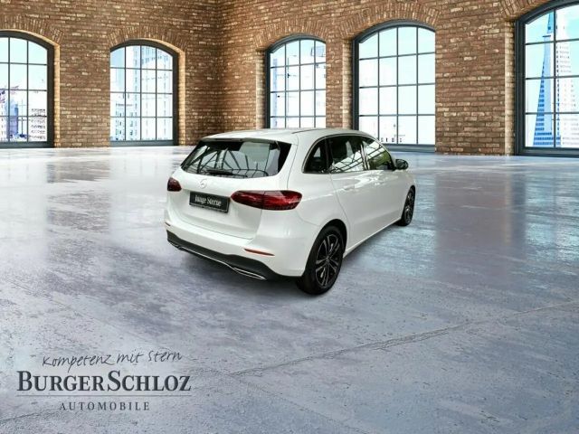Mercedes-Benz B 200 W-Paket PDC SHZ LED SpurH el.Heck LM AUT