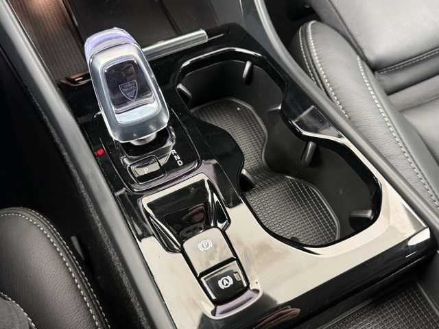 Volvo XC40 Dark Plus Recharge T5
