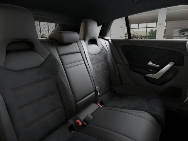 Mercedes-Benz CLA 200 AMG Line Shooting Brake